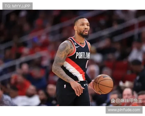 克莱半场表现稳健11投4中三分球命中3个贡献11分2篮板1封盖